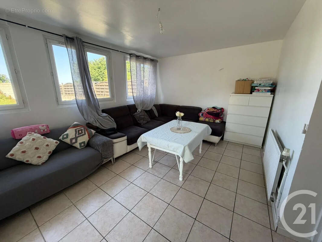 Maison 178 m² à Saint-Mesmes  - photo 6