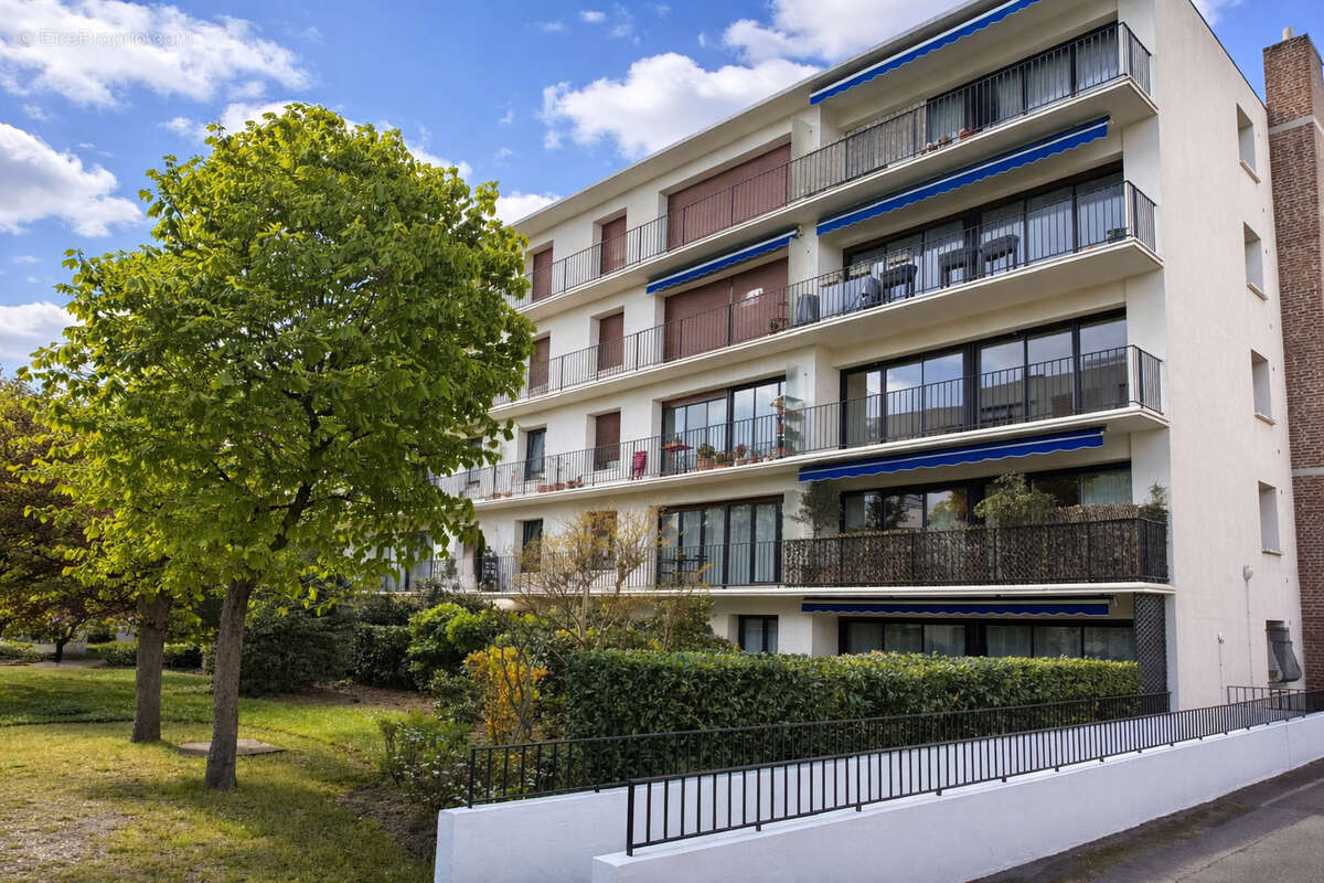 Appartement à SAINT-MAUR-DES-FOSSES