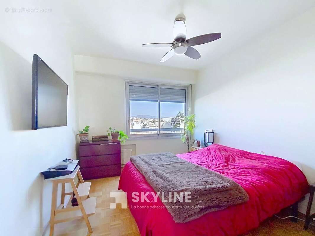 Appartement à MARSEILLE-1E