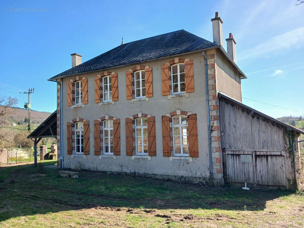 Maison à SAINT-LEGER-DE-FOUGERET