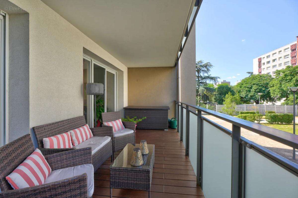 Appartement à SAINT-FONS