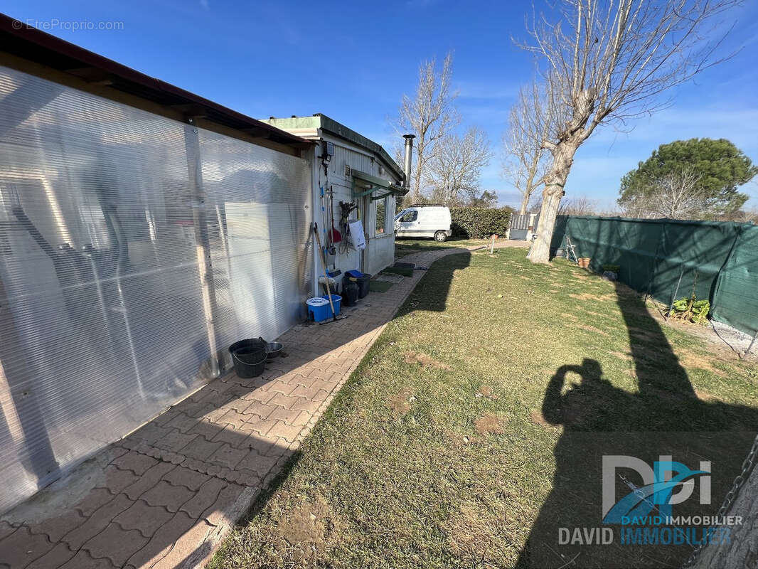 Terrain de loisirs avec mobil-home - photo 3