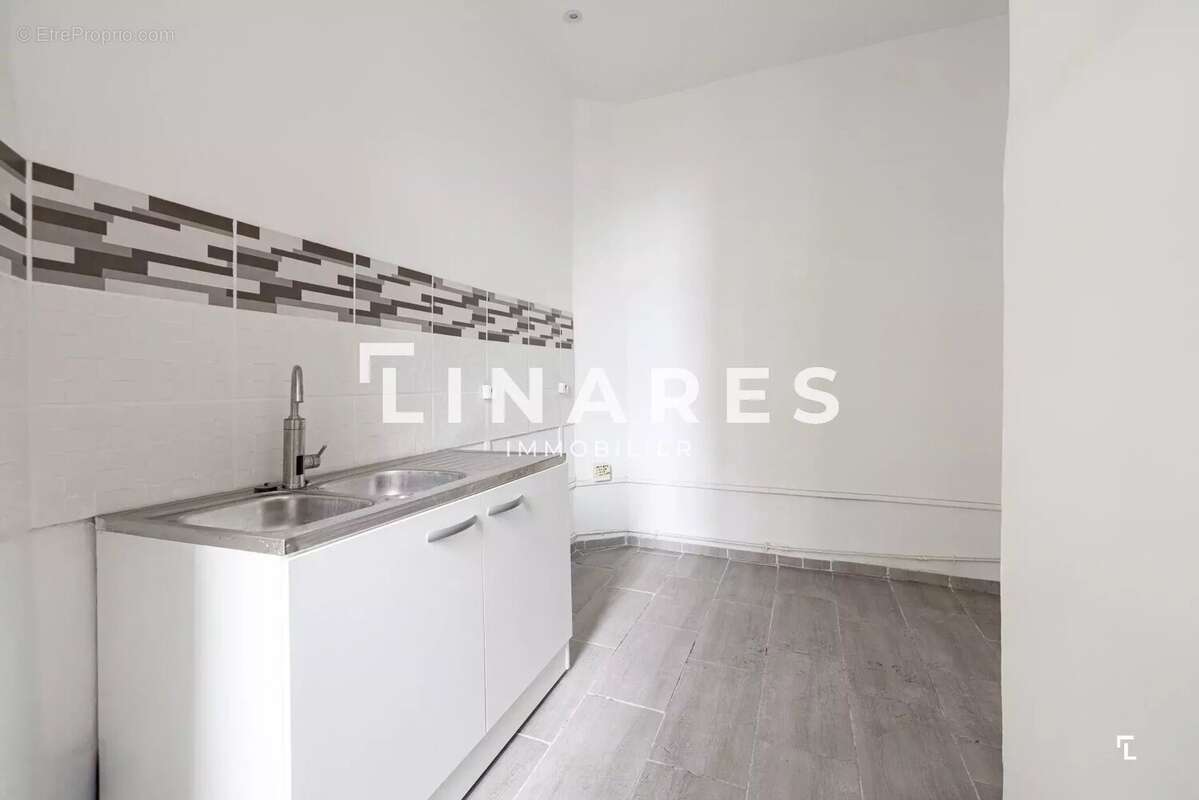 Appartement à MARSEILLE-1E