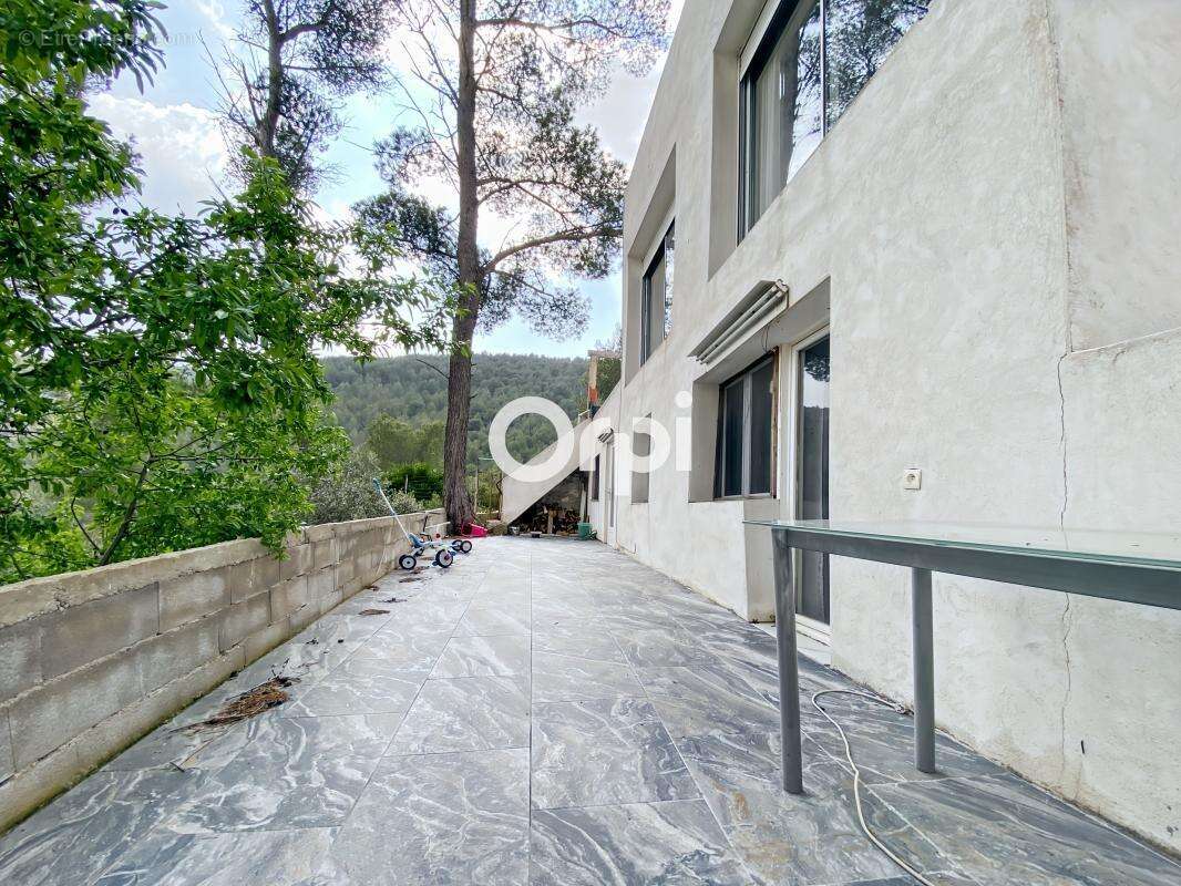 Maison à MARSEILLE-11E