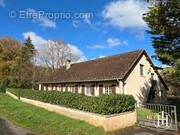 Maison à SAINT-CHRISTOPHE-LE-CHAUDRY
