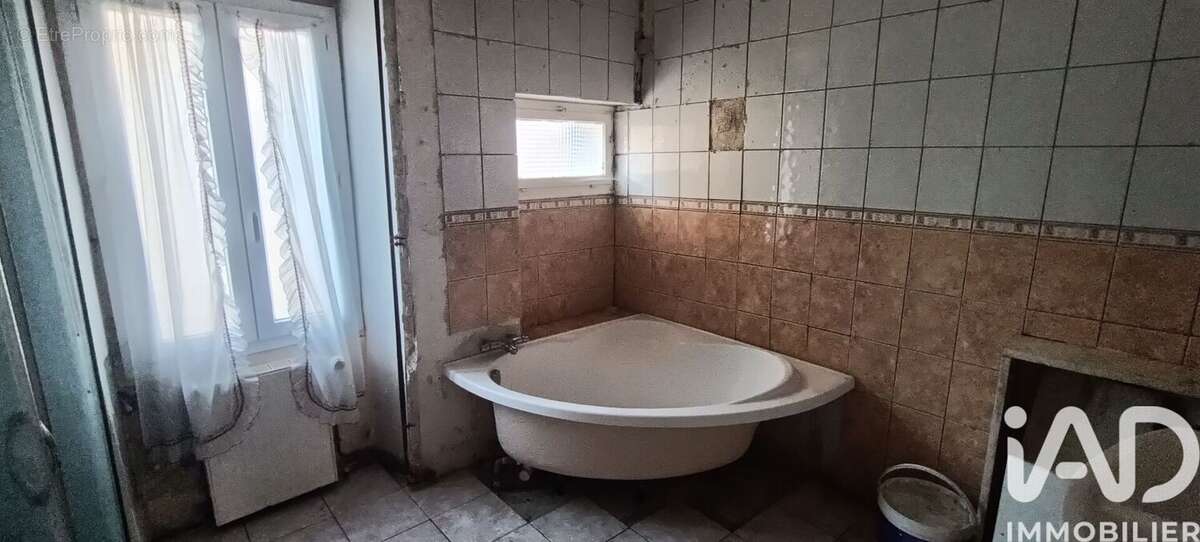 Maison 195 m² à Clere-Sur-Layon  - photo 7