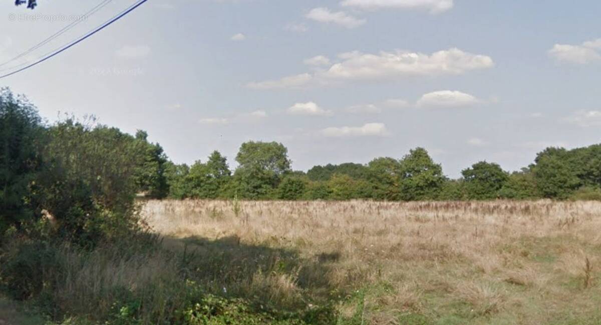 Terrain à LE CELLIER