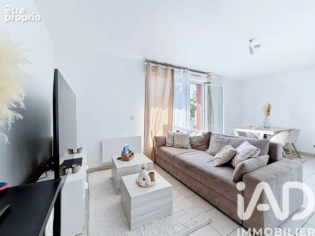 Photo 1 - Appartement à SAVIGNY-LE-TEMPLE