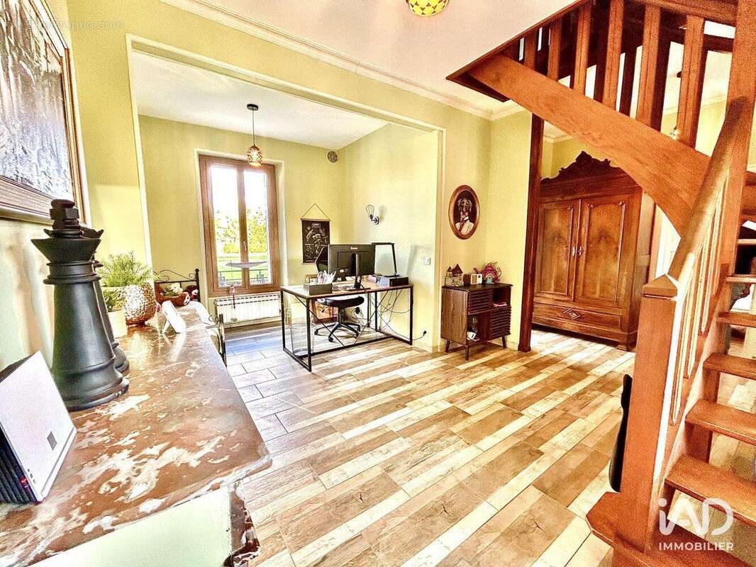 Maison 188 m² à Courtois-Sur-Yonne  - photo 7
