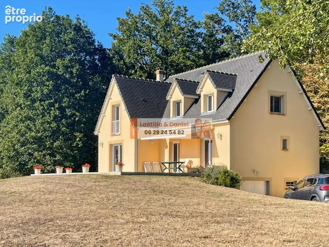 À 3 minutes de Verneuil-sur-Avre, cette maison de 140 m² vous séduira par ses beaux volumes, son terrain clos et arboré de 2 500 - photo 2