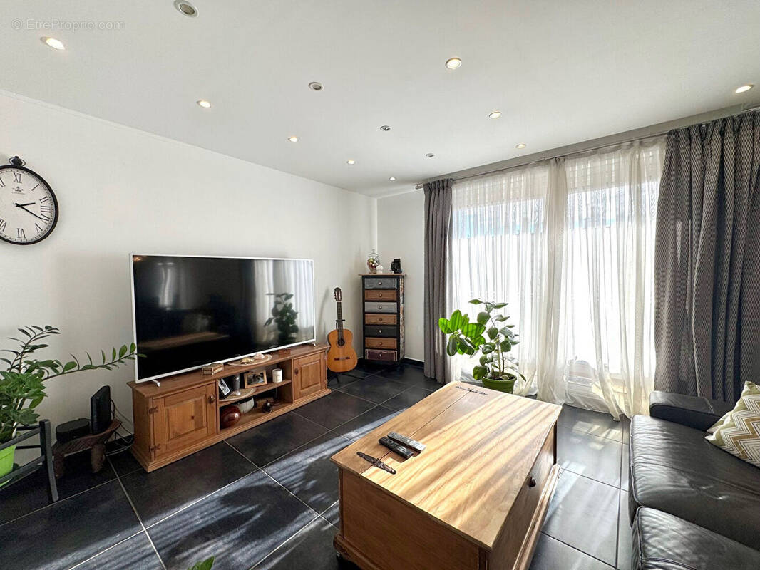 Appartement à MARSEILLE-9E