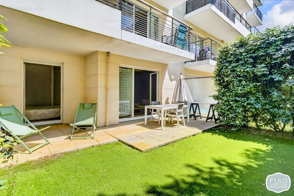 Appartement à LE PLESSIS-ROBINSON