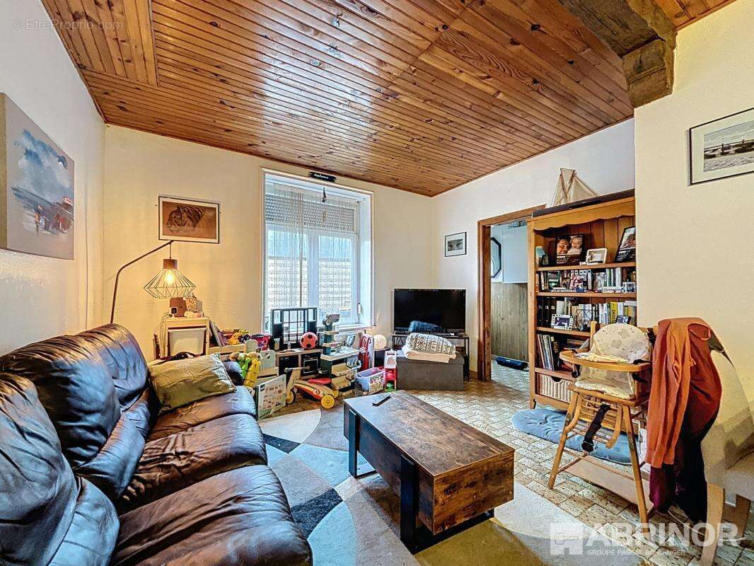 Maison à HALLENNES-LEZ-HAUBOURDIN