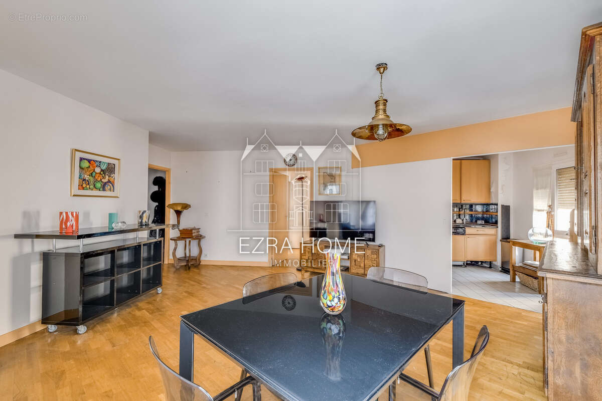 Appartement à PARIS-4E