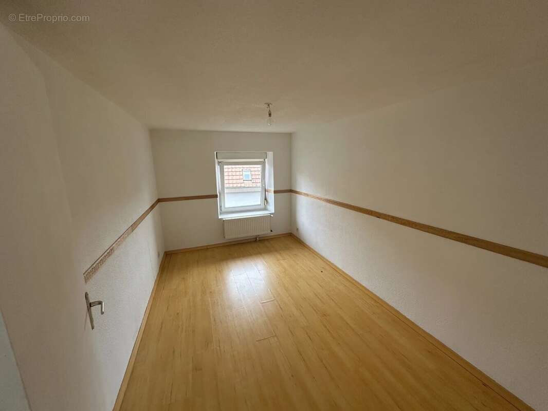 Appartement à LACHAPELLE-SOUS-ROUGEMONT