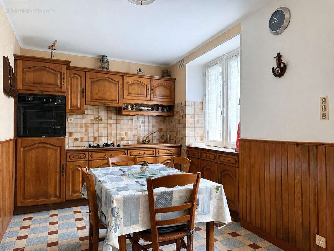 Maison 115 m² à Saint-Meloir-Des-Ondes  - photo 3