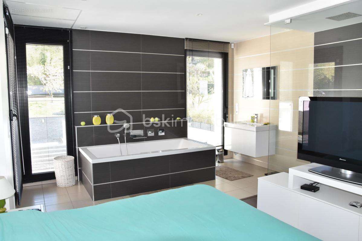 Maison à VILLEVAUDE