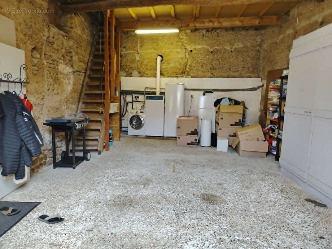 Maison de 104 m2 avec dépendances - photo 9