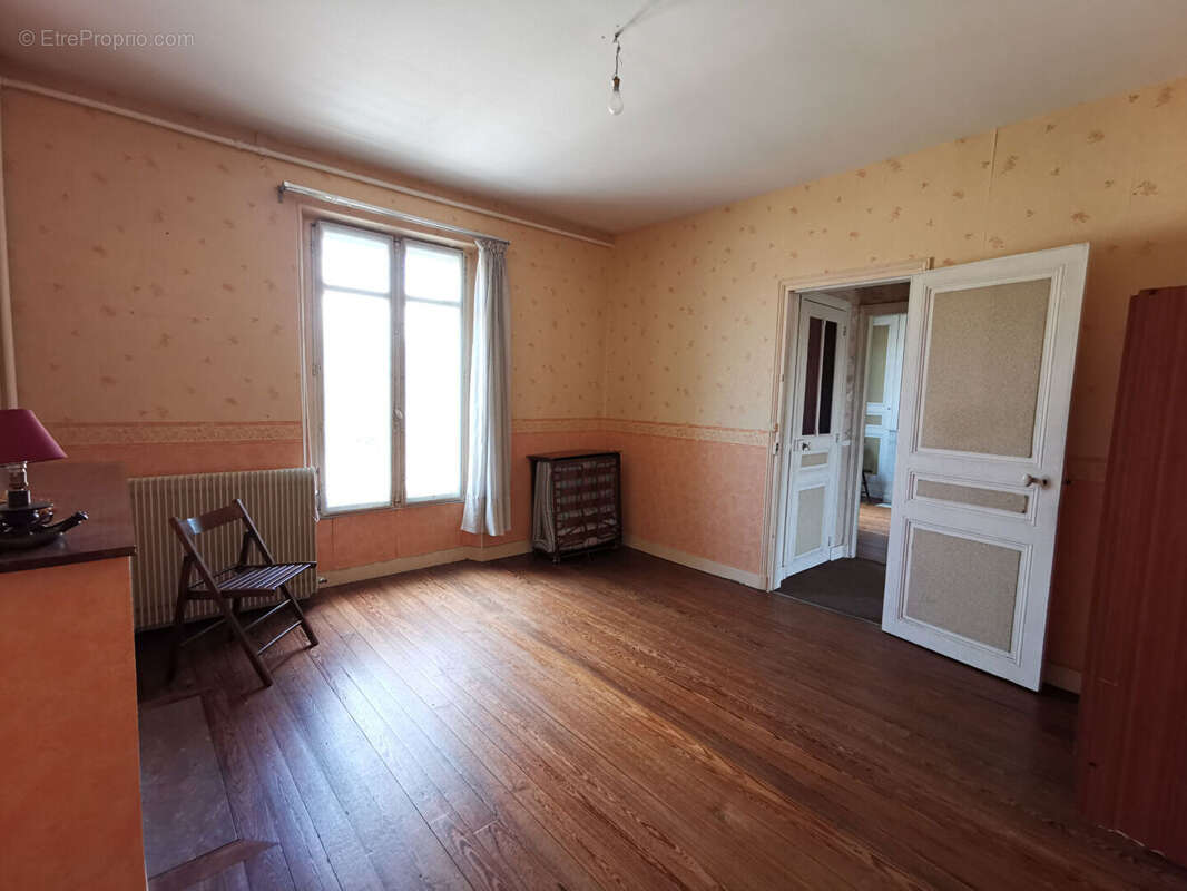 Maison à BROU
