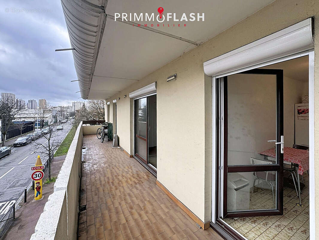 Appartement à LA COURNEUVE