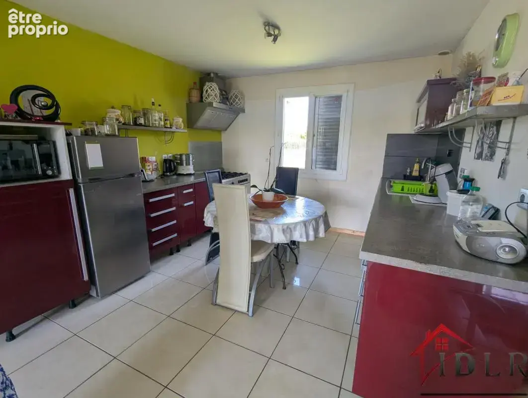 Pavillon sans mitoyenneté sur 1440 m2 à Oyriers - photo 5