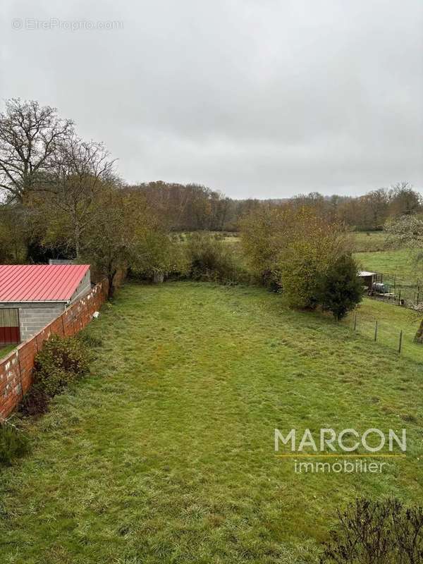 Maison à SAINT-MERD-LA-BREUILLE