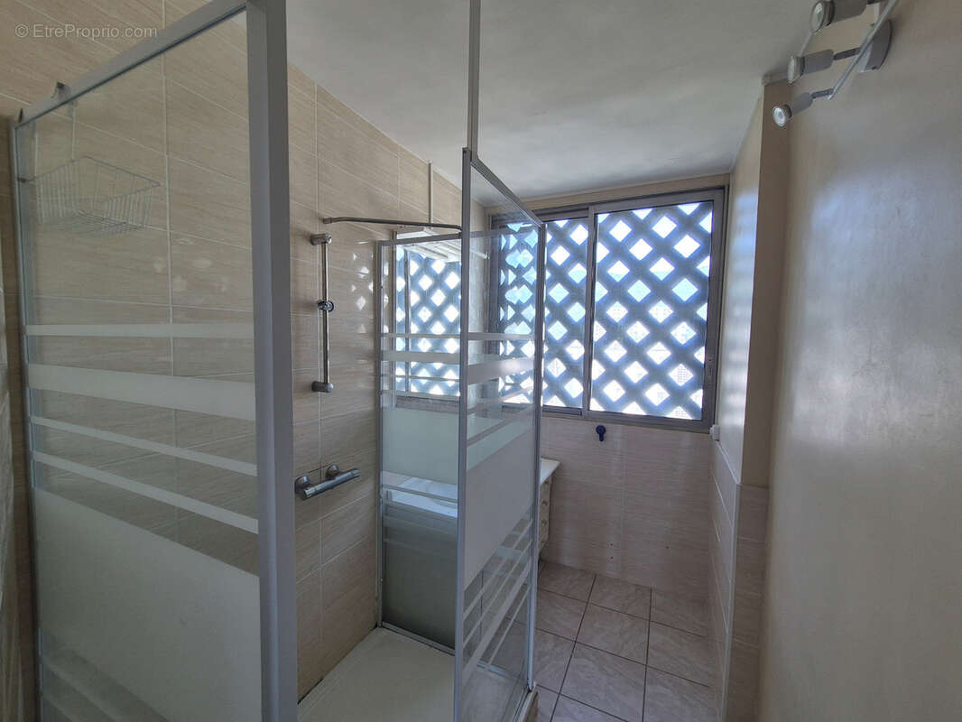 Achat Appartement T3 Grenoble – 3 Pièces Traversant Est-Ouest avec Balcon, Cave & Parking - photo 4