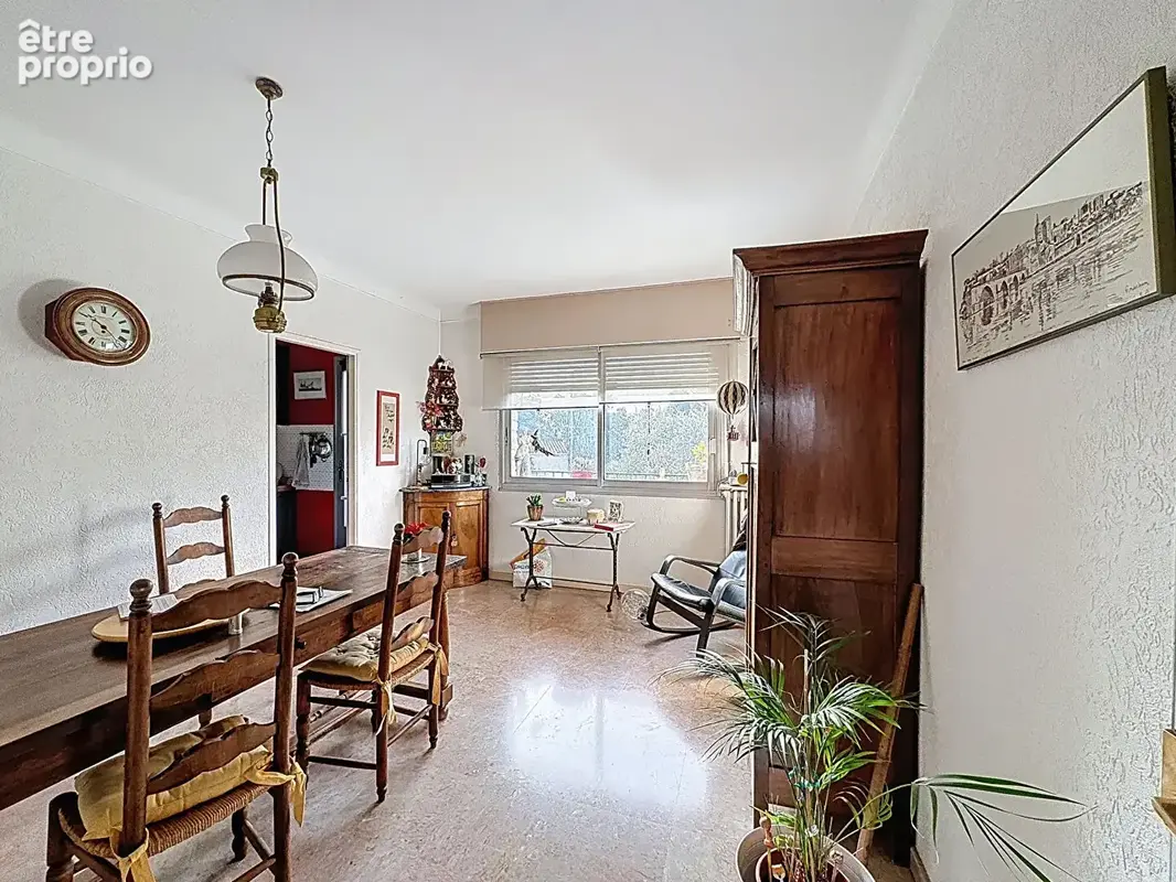 Maison Villeneuve Les Avignon 6 pièce(s) 219.50 m2 - photo 7