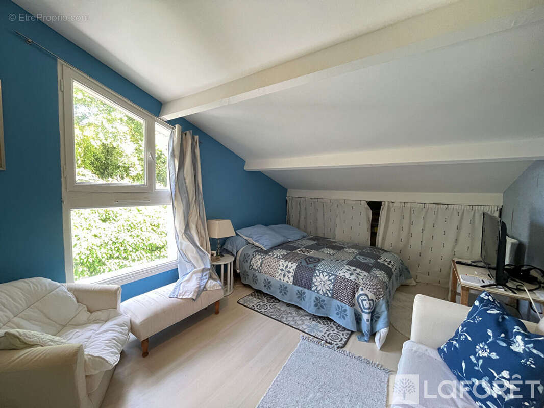 Maison - Golf St Sulpice et Cameyrac - 5 chambres - 196m² - photo 9
