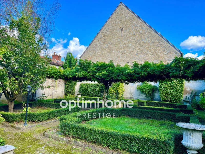 Maison à MORET-SUR-LOING