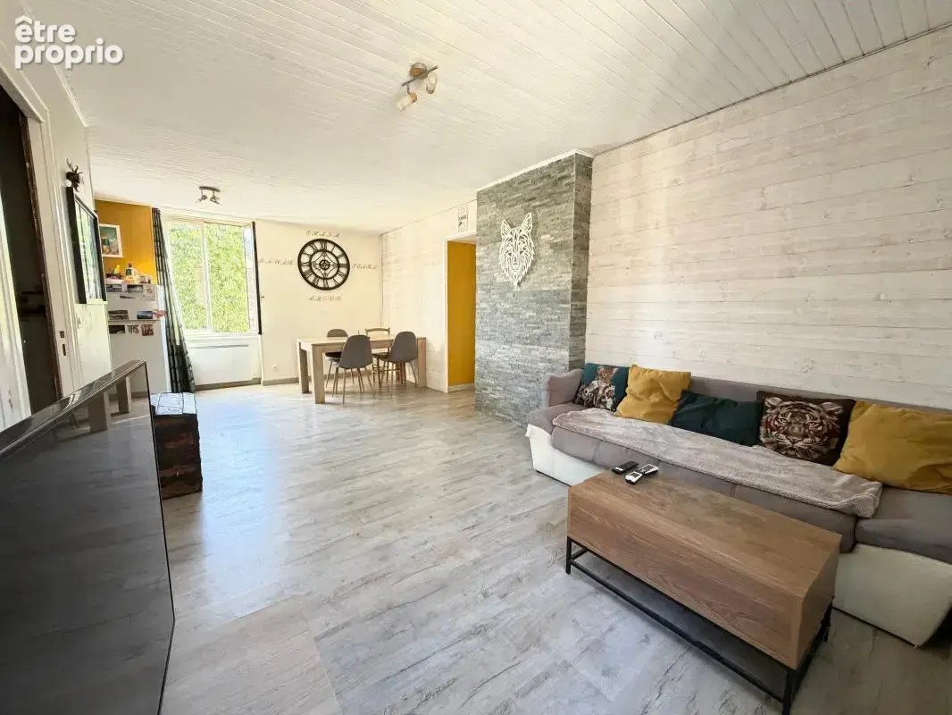 Appartement T3 en hyper centre Saint Pierre La Palud - photo 6