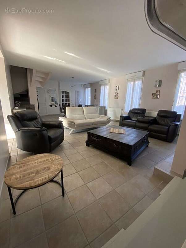 Maison à VILLERS-BRETONNEUX