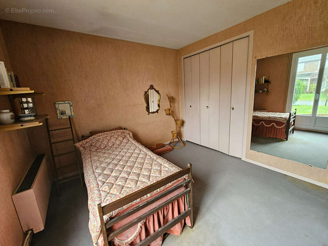 Maison à VOISINS-LE-BRETONNEUX