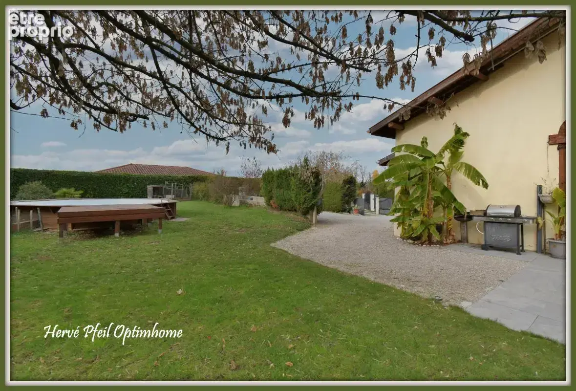 Une maison familiale avec cachet et prestations rénovées-5 pièces ; 135m² sur 1000m² de terrain - photo 5