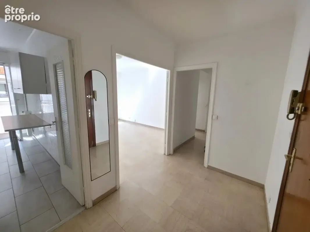 NICE - Le Port - 2 pièces - 54,64m² - plein Sud - ascenseur - balcon - photo 5