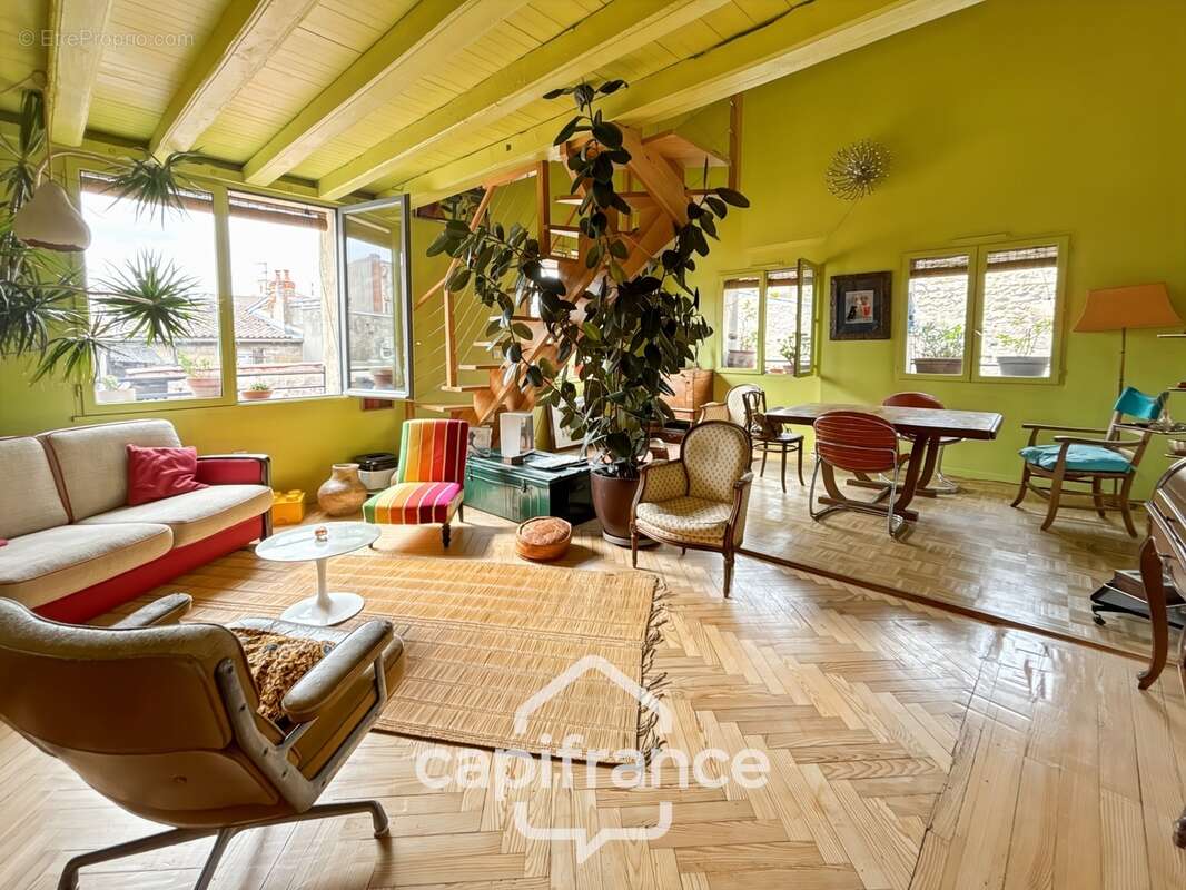 Bordeaux / Quartier St Michel - Apt spacieux et au calme / Duplex - Jardin partagé - local velo - photo 2