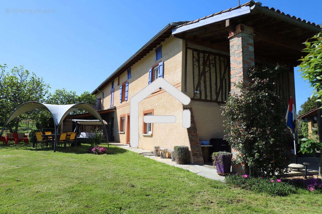 Maison 214 m² à Pamiers  - photo 2