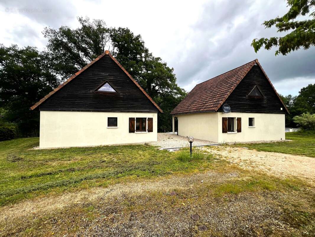 Secteur Lacapelle-Marival: 2 maisons, un prix! Copropriété - photo 3