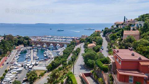 Maison à THEOULE-SUR-MER