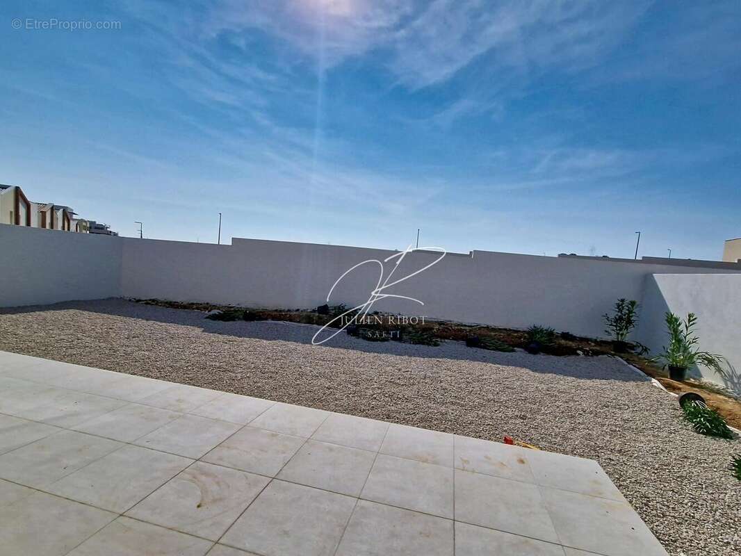 Photo 2 - Maison à SAUVIAN