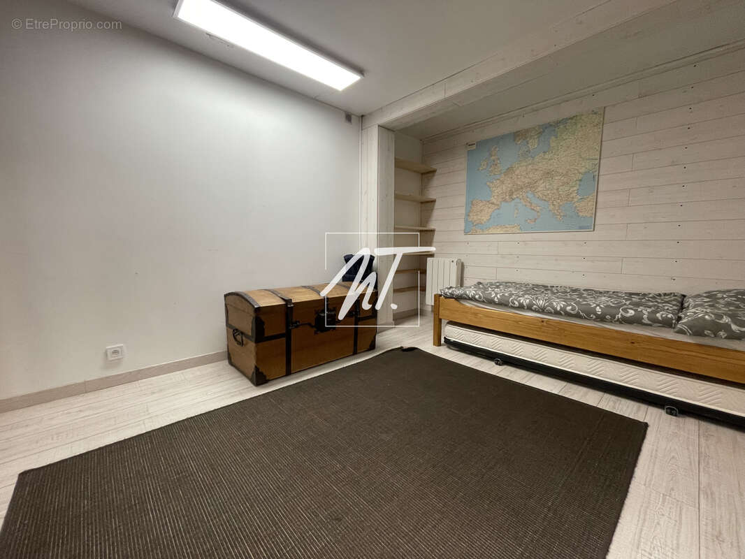 Appartement à MORILLON