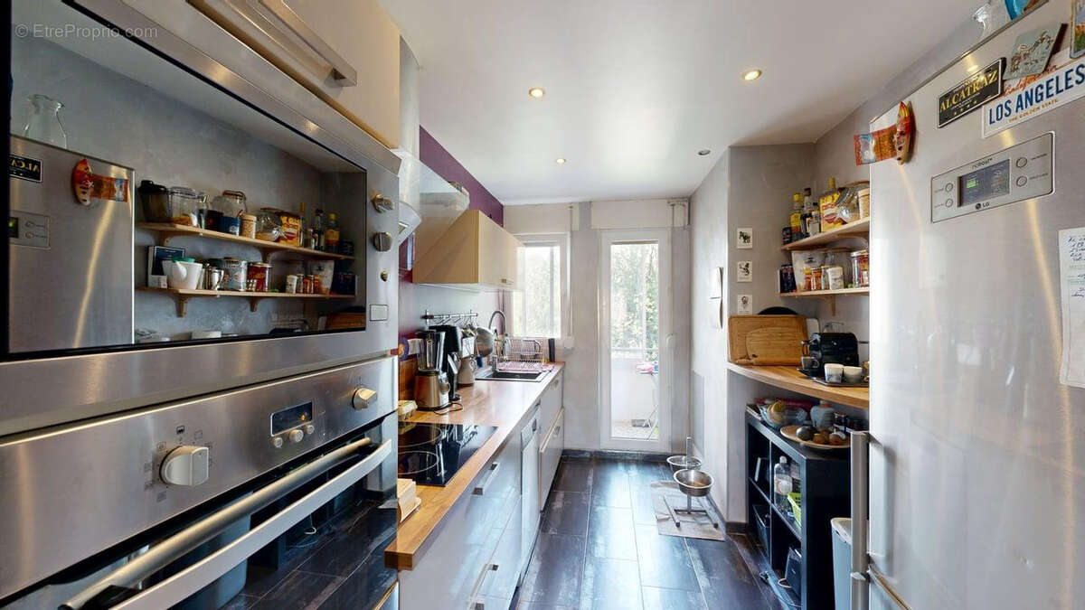 Chaprais : bel appartement 3 chambres avec vue Citadelle - photo 3