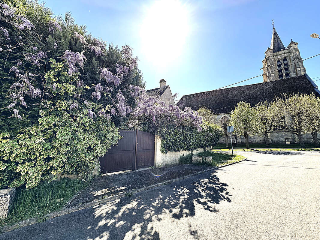 Maison à SURVILLIERS