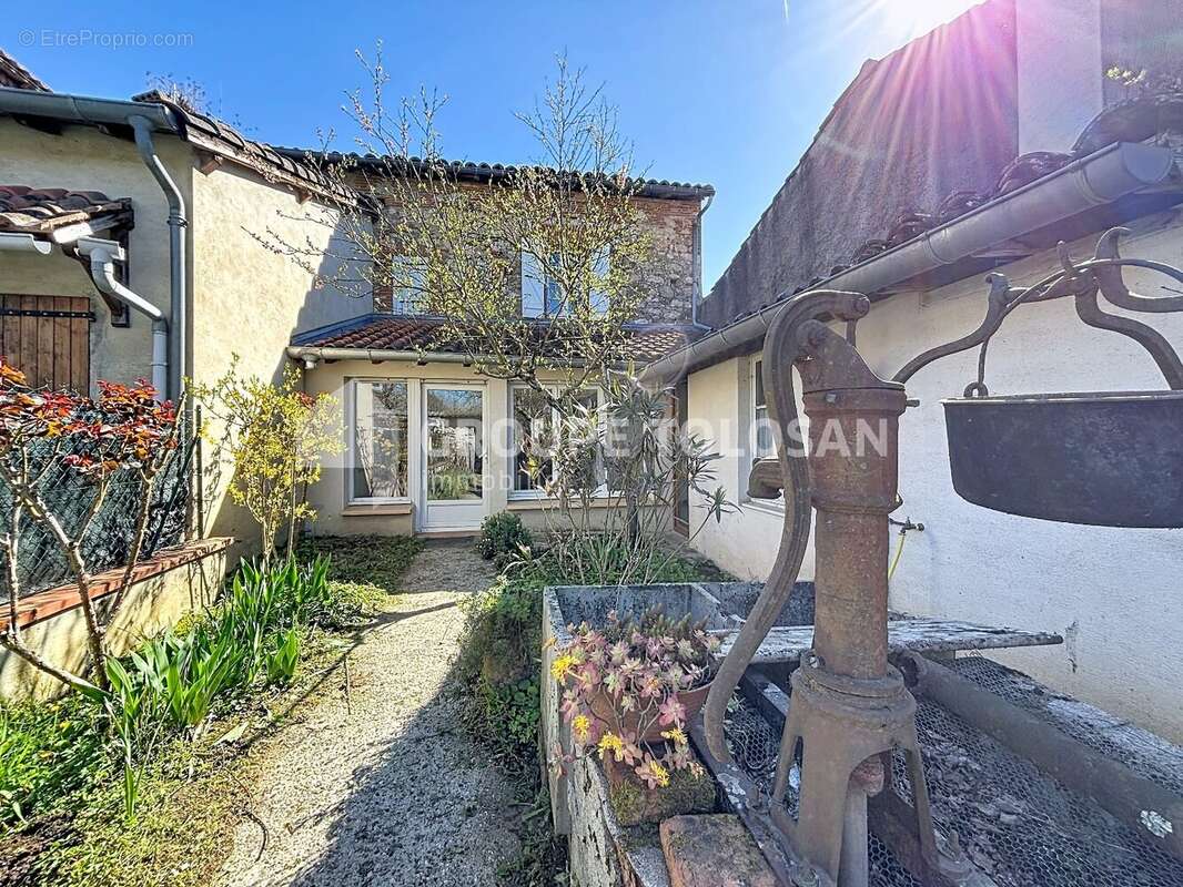 Maison à LAVAUR