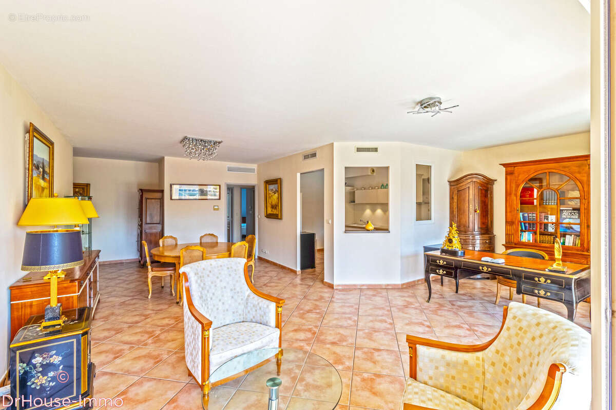 Appartement à CAVALAIRE-SUR-MER