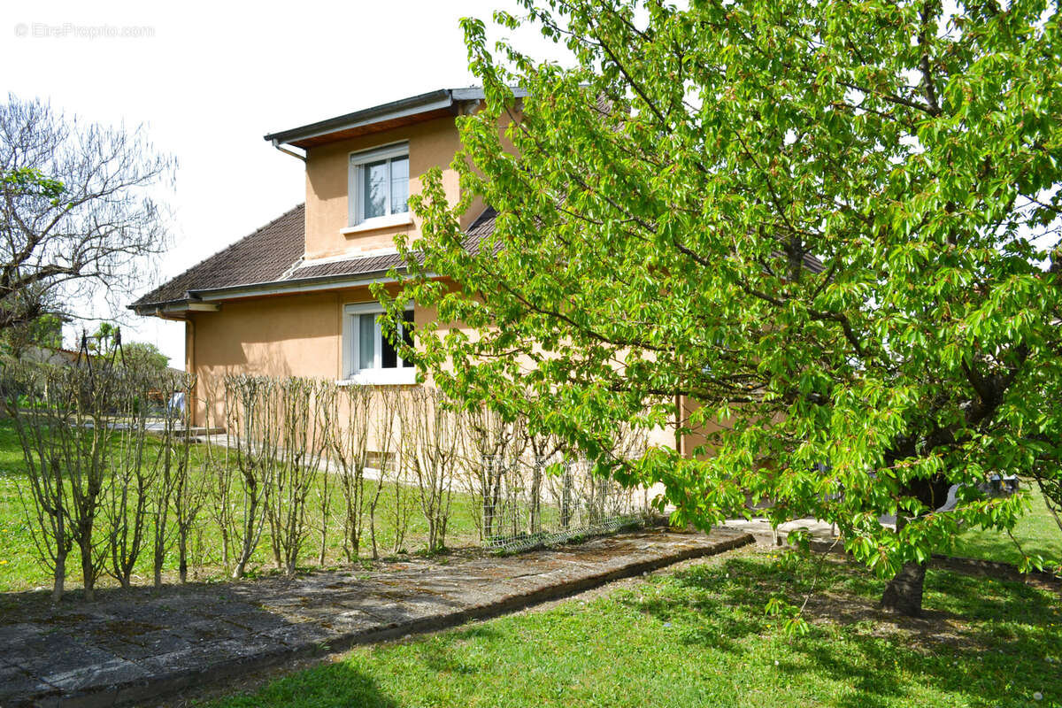 Maison à BOURGOIN-JALLIEU