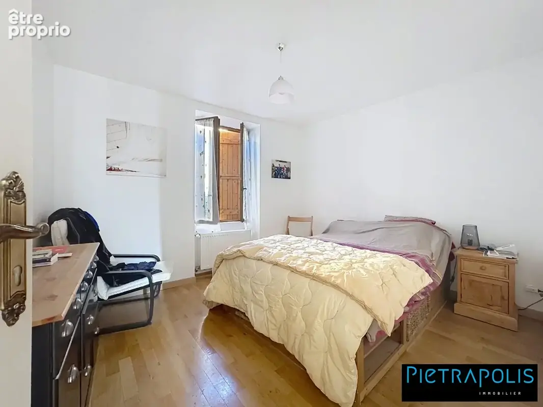 Maison 6 pièces 130 m² à vendre à Ouroux (69860) - photo 9
