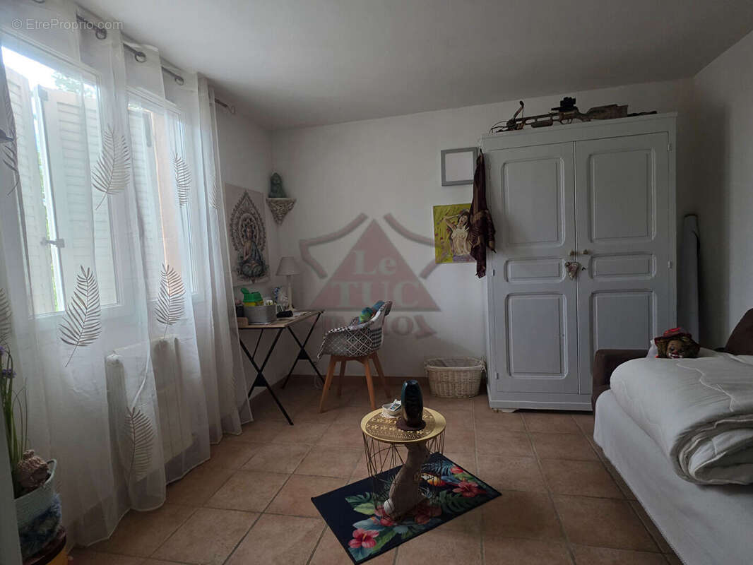Maison à COURRY