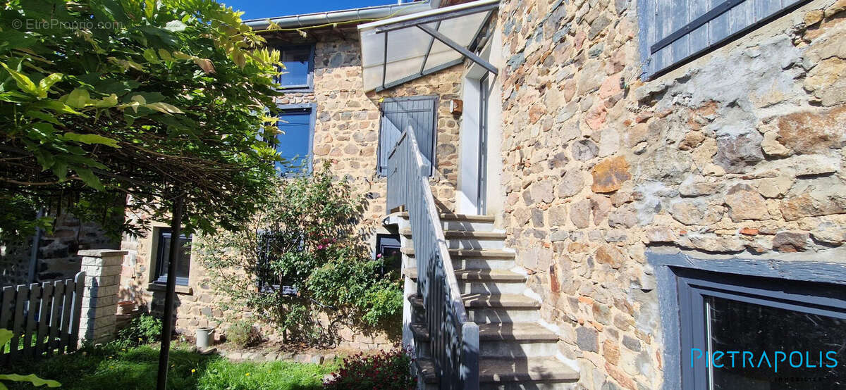 Maison à SAINT-APPOLINAIRE