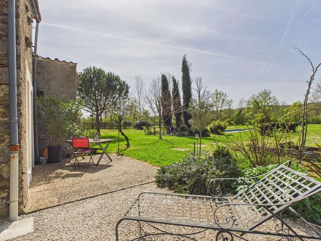 Maison à SAINT-OUEN-SUR-GARTEMPE